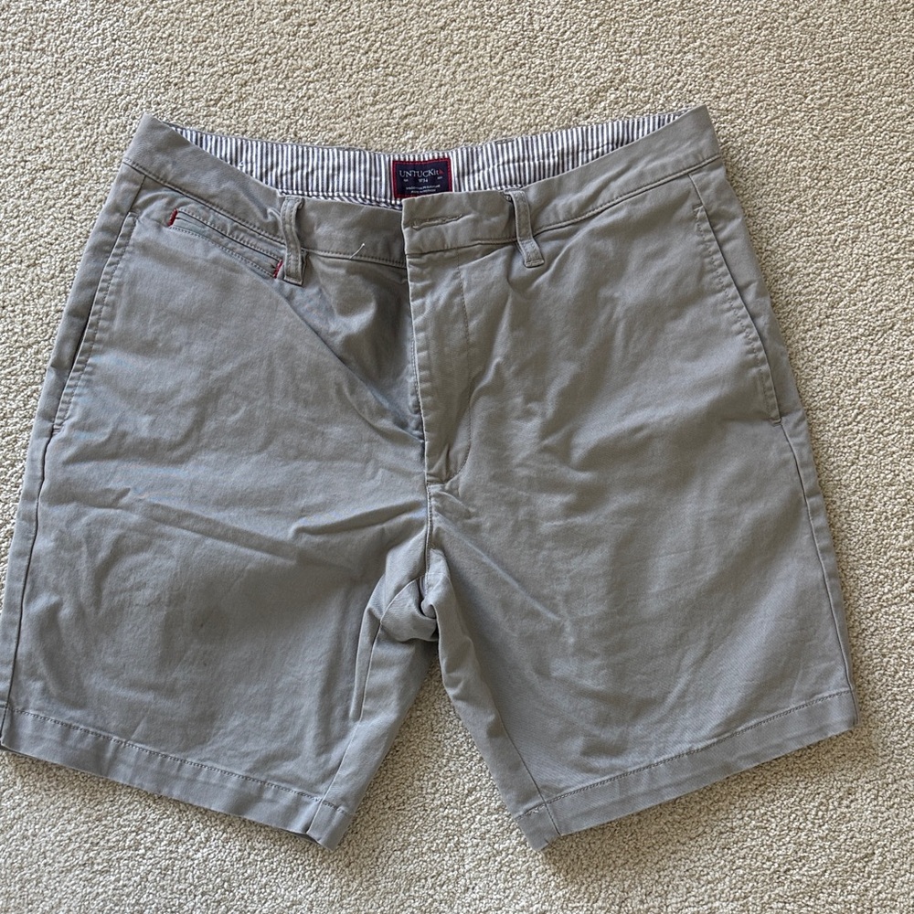 UNTUCKit Men's Tan Flat Front Shorts